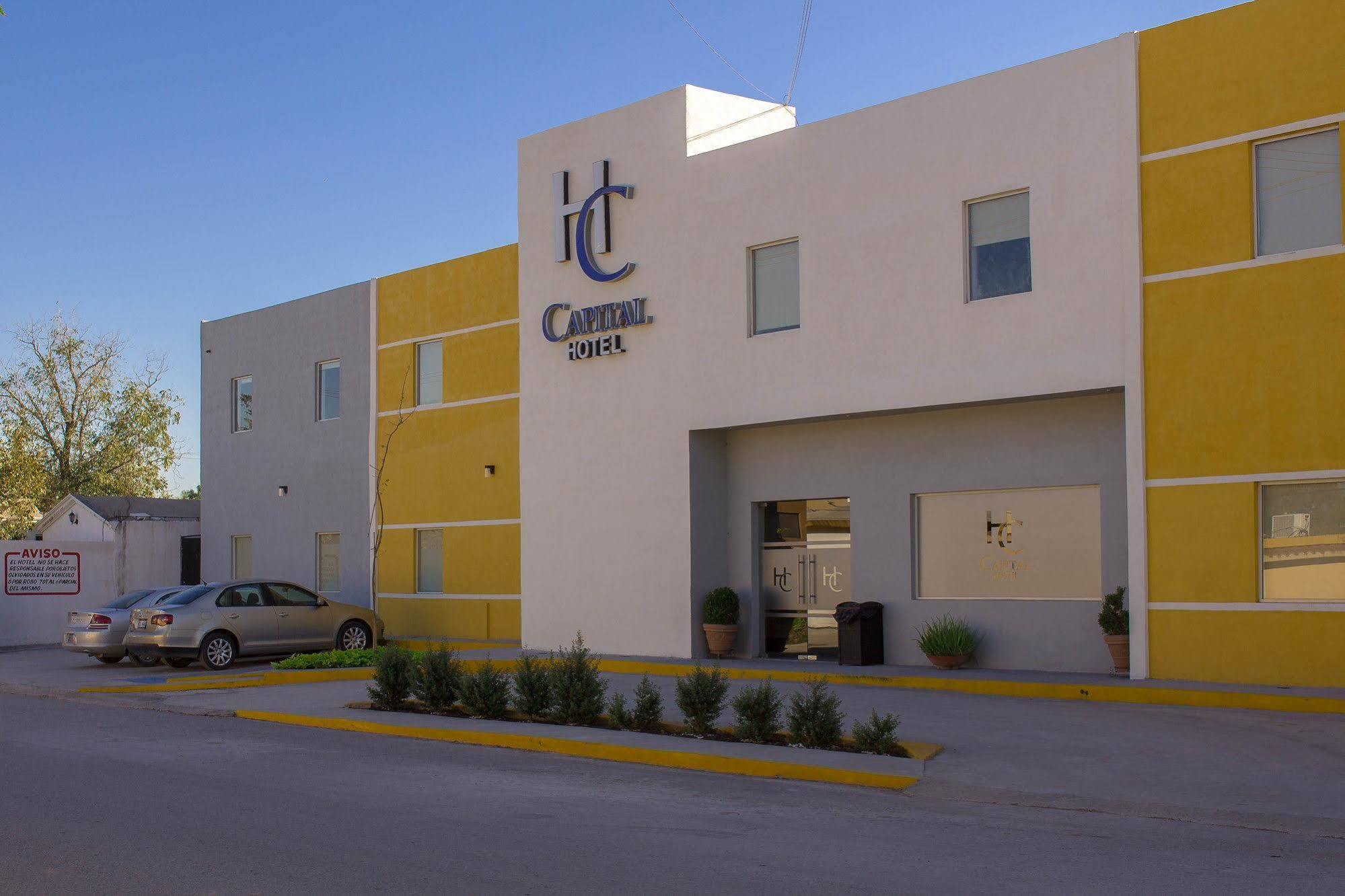 Capital Hotel Монклова Екстериор снимка